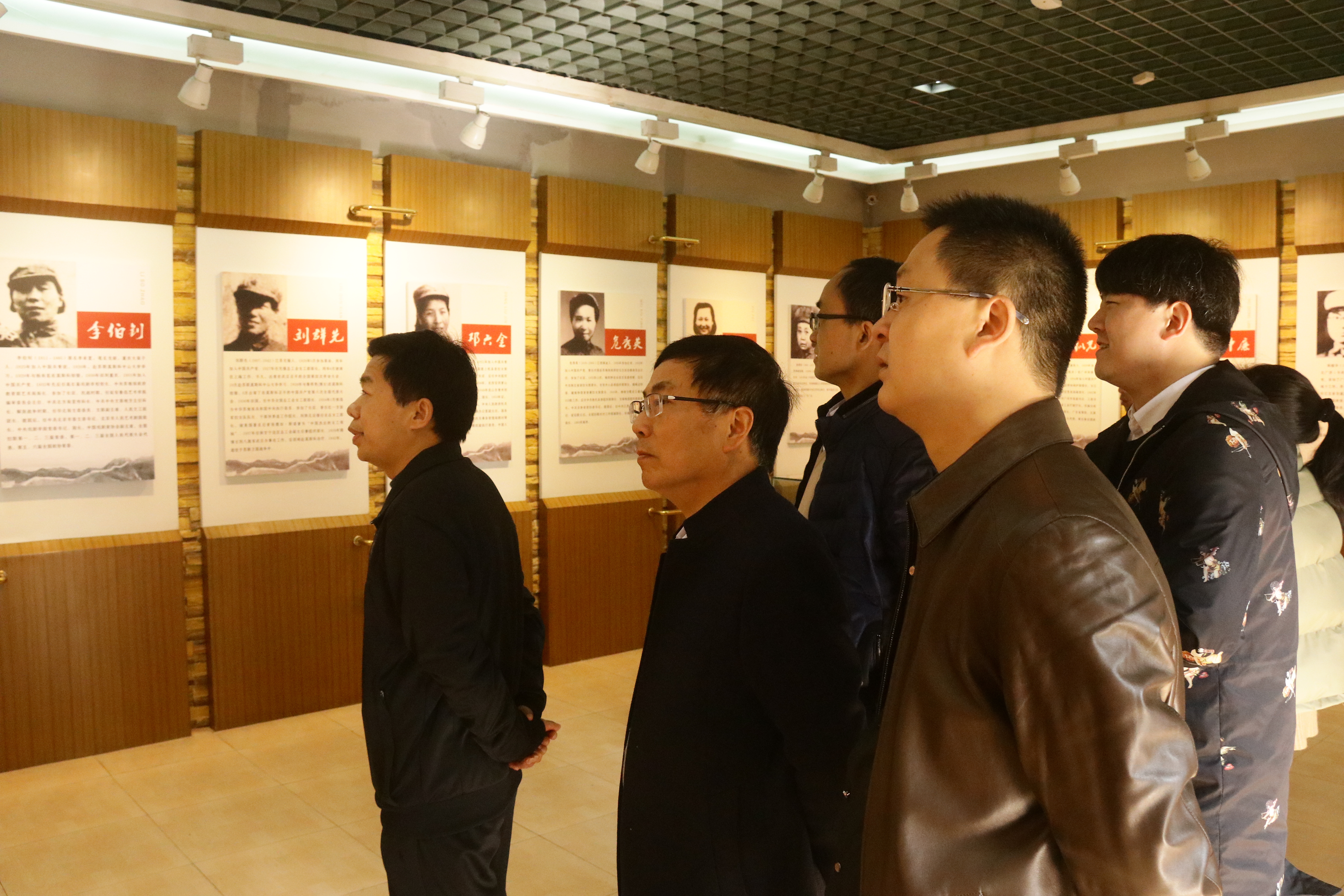 IMG_2885.jpg 皇冠集团网站